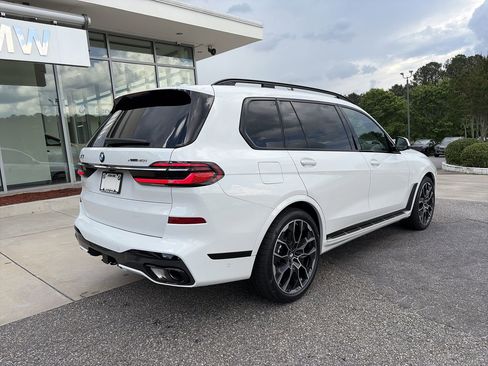 Certified 2023 BMW X7 xDrive40i AWD/4WD image 8