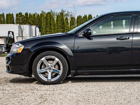 Used 2011 Dodge Avenger Lux FWD image 33