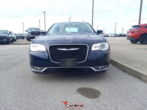 Used 2016 Chrysler 300 Limited w/ Driver Convenience Group image 15