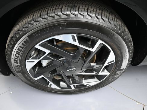 Certified 2025 Kia Sportage SX FWD image 14