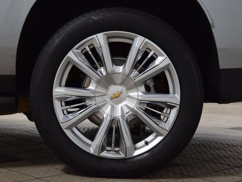 Used 2024 Chevrolet Suburban High Country image 26