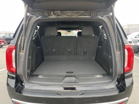 Used 2023 GMC Yukon XL Denali w/ Denali Reserve Package image 7