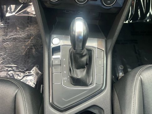 Used 2019 Volkswagen Tiguan SE image 26