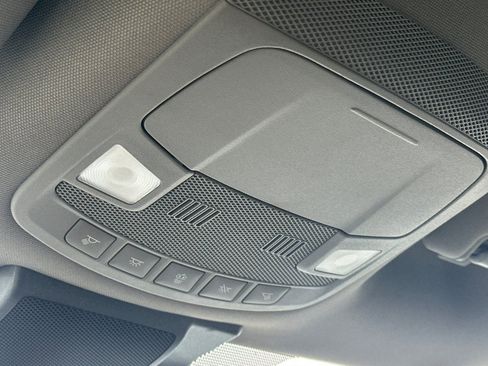 Used 2020 Ford F150 XLT image 23