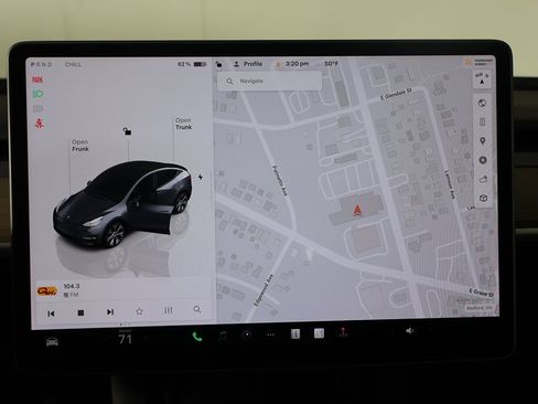 Used 2023 Tesla Model Y Long Range image 39