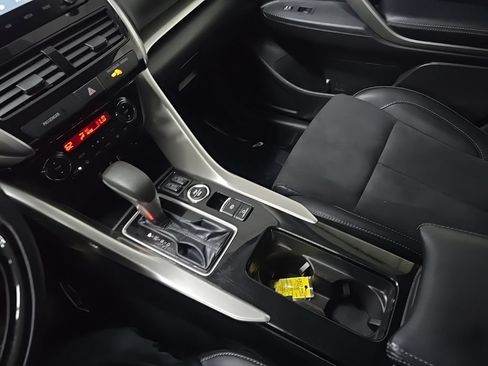 Used 2025 Mitsubishi Eclipse Cross SE AWD/4WD image 29