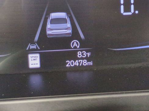 Used 2024 Hyundai Elantra SE FWD image 33