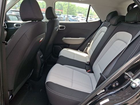 New 2026 Hyundai Venue SEL FWD image 6