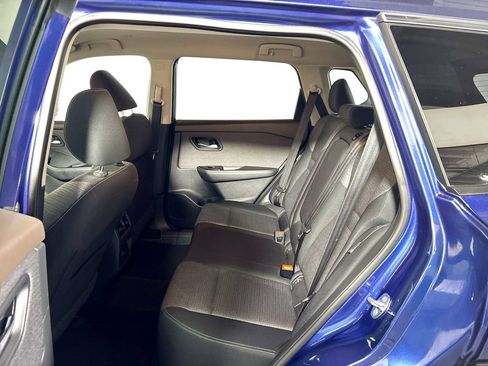 Used 2022 Nissan Rogue SV AWD/4WD image 19