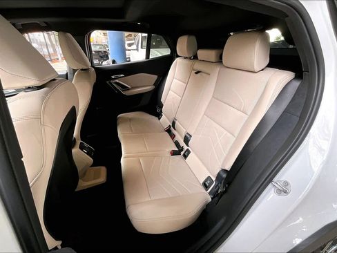 Certified 2025 BMW X2 xDrive28i image 19