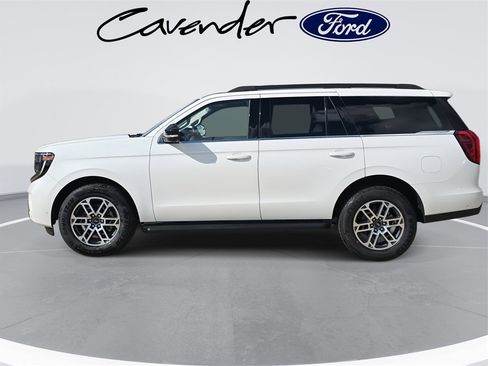 New 2025 Ford Expedition Active image 3