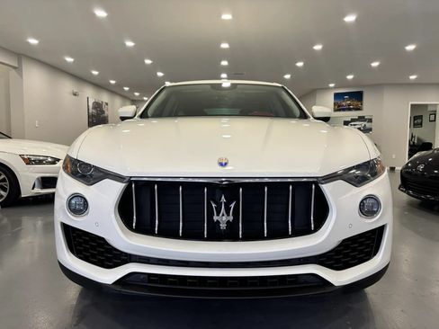 Used 2017 Maserati Levante AWD/4WD image 2