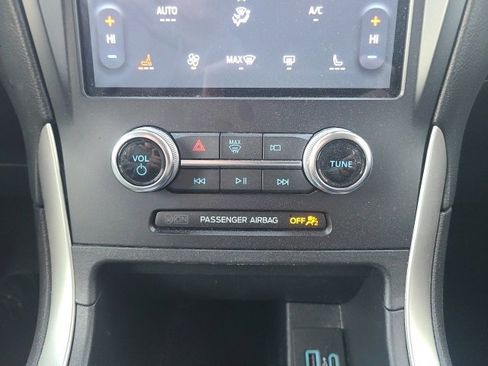 Used 2024 Ford Edge SEL image 27