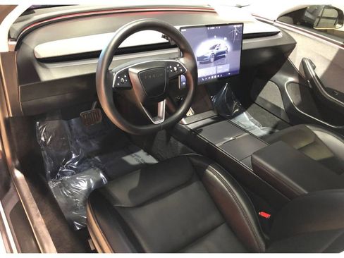 Used 2025 Tesla Model 3 Long Range image 18