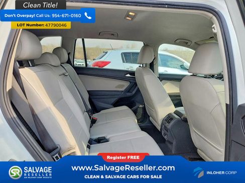 Used 2018 Volkswagen Tiguan SE w/ 3rd Row Seat Package AWD/4WD image 15