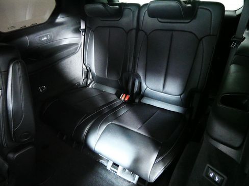 Used 2021 Jeep Grand Cherokee L Overland w/ Advanced Protech Group III AWD/4WD image 33