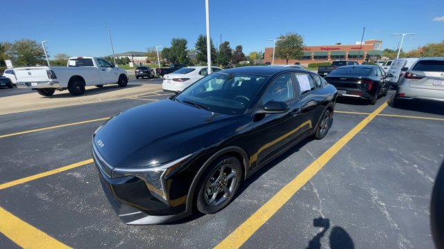 Used 2025 Kia K4 FWD image 6