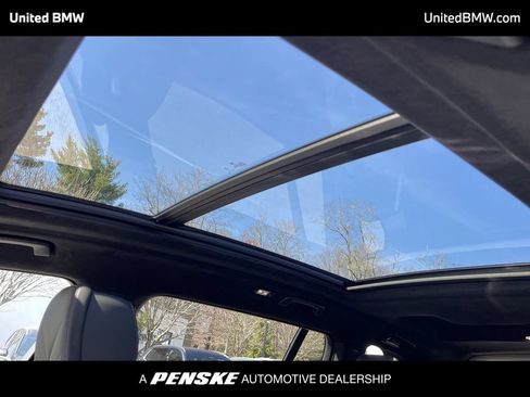 Used 2024 BMW X7 xDrive40i w/ M Sport Package AWD/4WD image 18