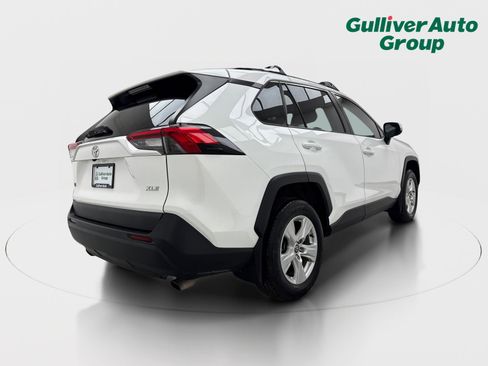 Used 2021 Toyota RAV4 XLE FWD image 8