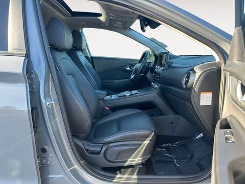 Used 2023 Hyundai Kona Limited image 10
