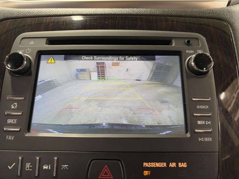 Used 2016 Chevrolet Traverse LT w/ Style and Technology Package image 28