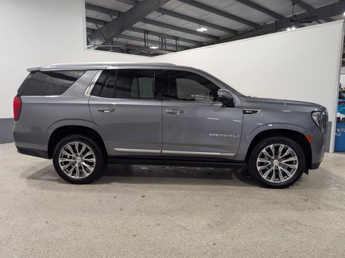 Used 2022 GMC Yukon Denali AWD/4WD image 2