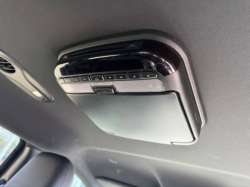 Used 2020 Chrysler Pacifica Touring-L FWD image 23