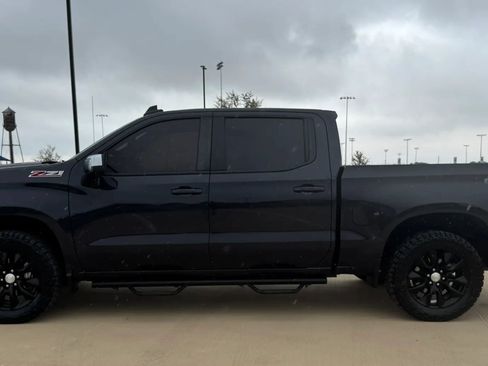 Used 2023 Chevrolet Silverado 1500 LT AWD/4WD image 9
