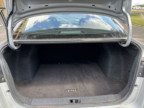 Used 2025 Nissan Versa SV FWD image 26