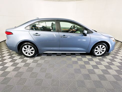 Used 2024 Toyota Corolla LE image 2