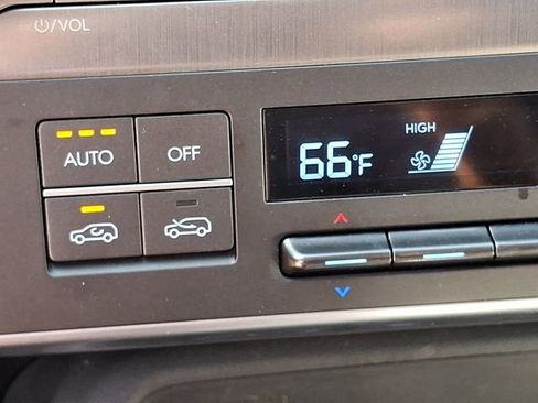 Used 2025 Hyundai Kona SEL AWD/4WD image 19