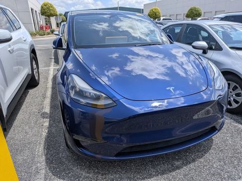Used 2024 Tesla Model Y Long Range RWD image 1