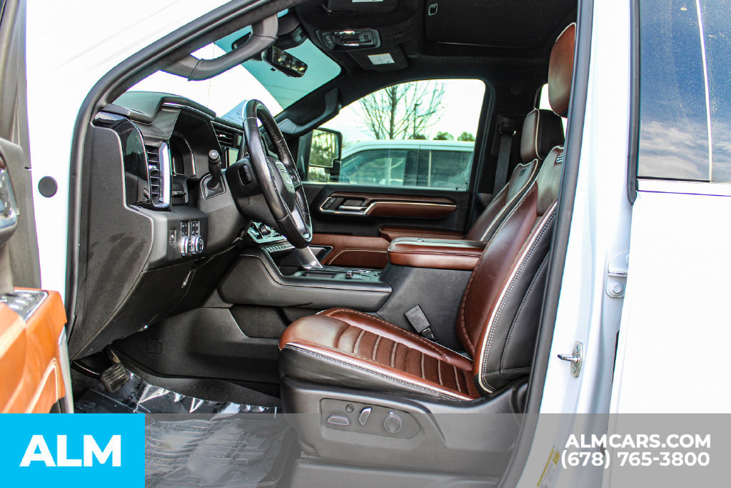 Used 2024 GMC Sierra 3500 Denali Ultimate AWD/4WD image 15