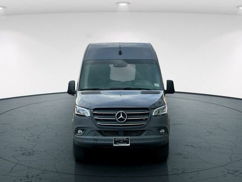 Used 2023 Mercedes-Benz Sprinter 2500 image 10