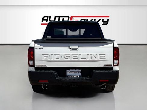 Used 2025 Honda Ridgeline TrailSport image 6