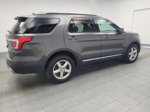Used 2016 Ford Explorer XLT w/ Equipment Group 202A AWD/4WD image 10