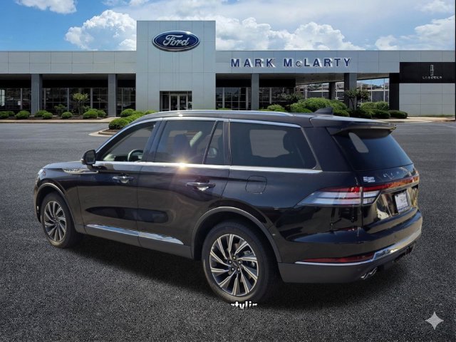 New 2026 Lincoln Aviator AWD image 3