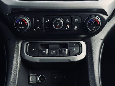 Used 2023 GMC Acadia SLE w/ Driver Convenience Package image 34