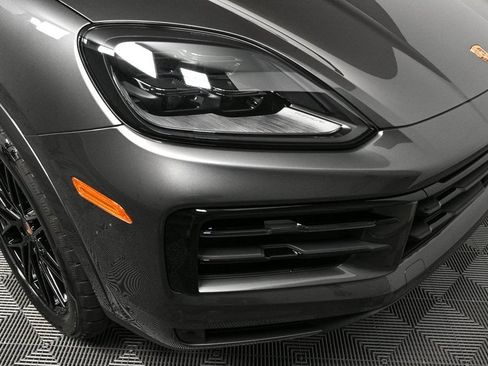 Certified 2026 Porsche Cayenne Coupe AWD/4WD image 38