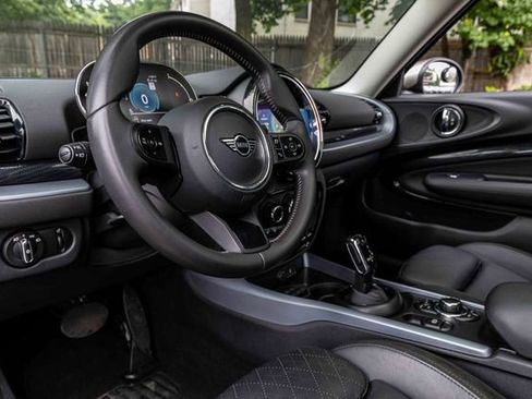 Used 2024 MINI Cooper Clubman S w/ Signature Upholstery Package image 4