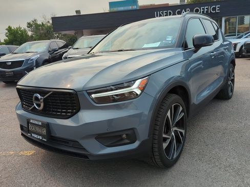 Used 2021 Volvo XC40 T5 R-Design w/ Protection Package Premier AWD/4WD image 3