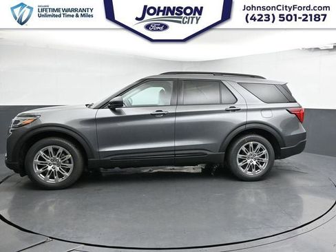 New 2026 Ford Explorer Active w/ Active Comfort Package image 7