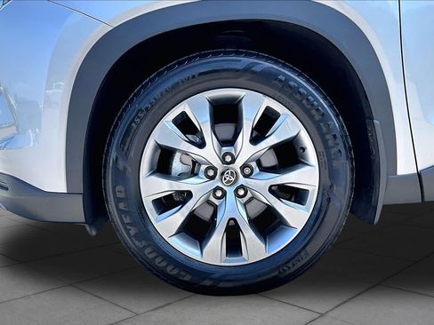 Used 2024 Toyota Grand Highlander AWD image 11