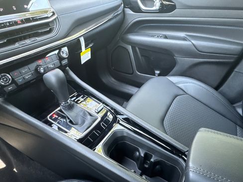 New 2026 Jeep Compass Latitude image 29