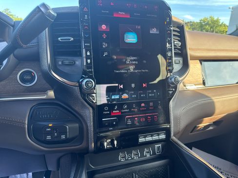 Used 2025 RAM 3500 Longhorn AWD/4WD image 5