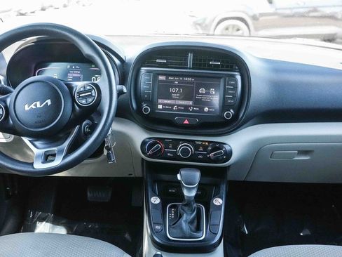 Used 2023 Kia Soul LX FWD image 12