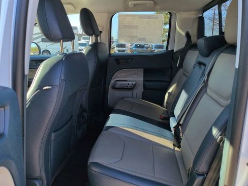 New 2026 Ford Maverick Lariat image 13
