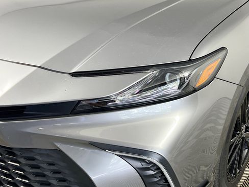 Used 2025 Toyota Camry SE w/ Multimedia Upgrade Package image 12