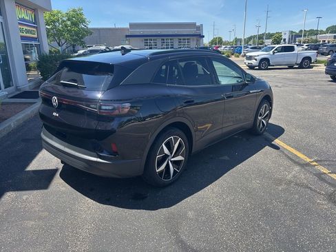 Used 2023 Volkswagen ID.4 Pro S AWD/4WD image 8