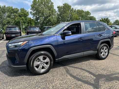 Used 2025 Toyota RAV4 XLE AWD/4WD image 6